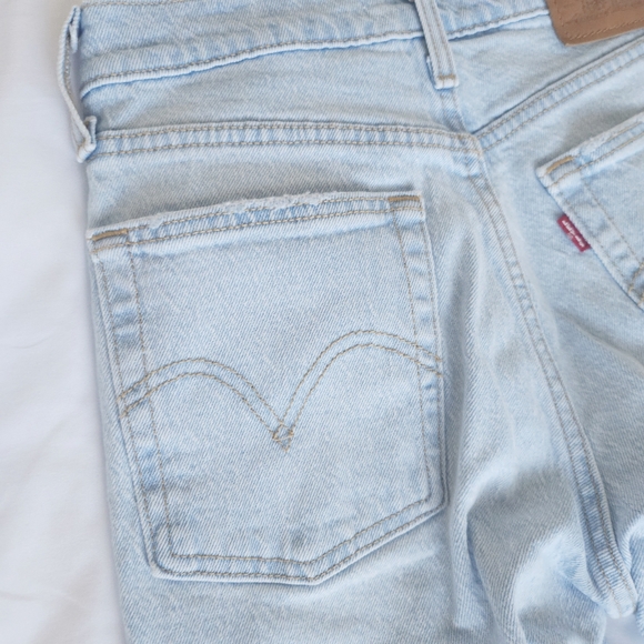 Levi's Light Wash High Rise Wedgie Skinny Ankle Jeans ✨️LIKE NEW✨️ - Picture 13 of 16